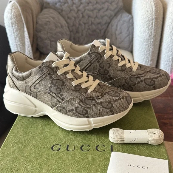 Gucci Brown Monogram Sneakers with White Sole - Picture 2 of 12